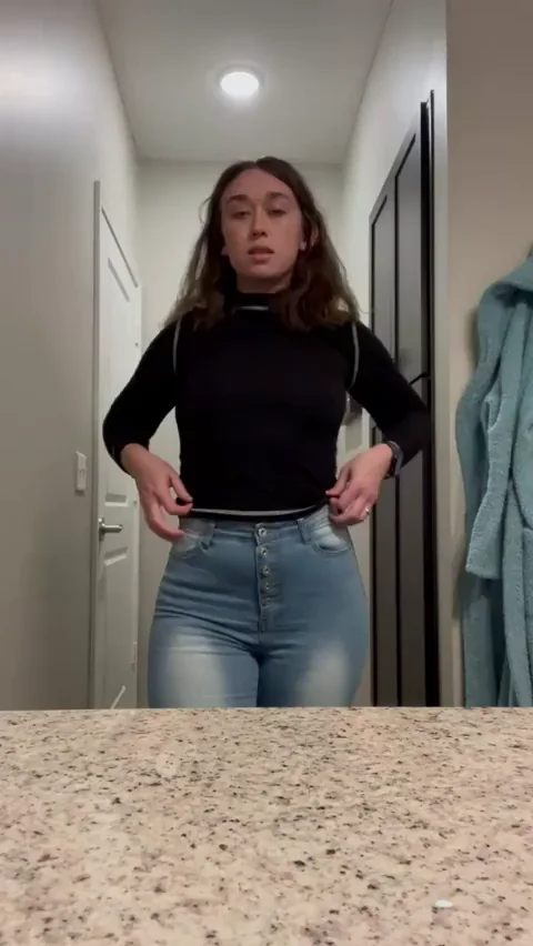 Just a naughty hello from the milf next door