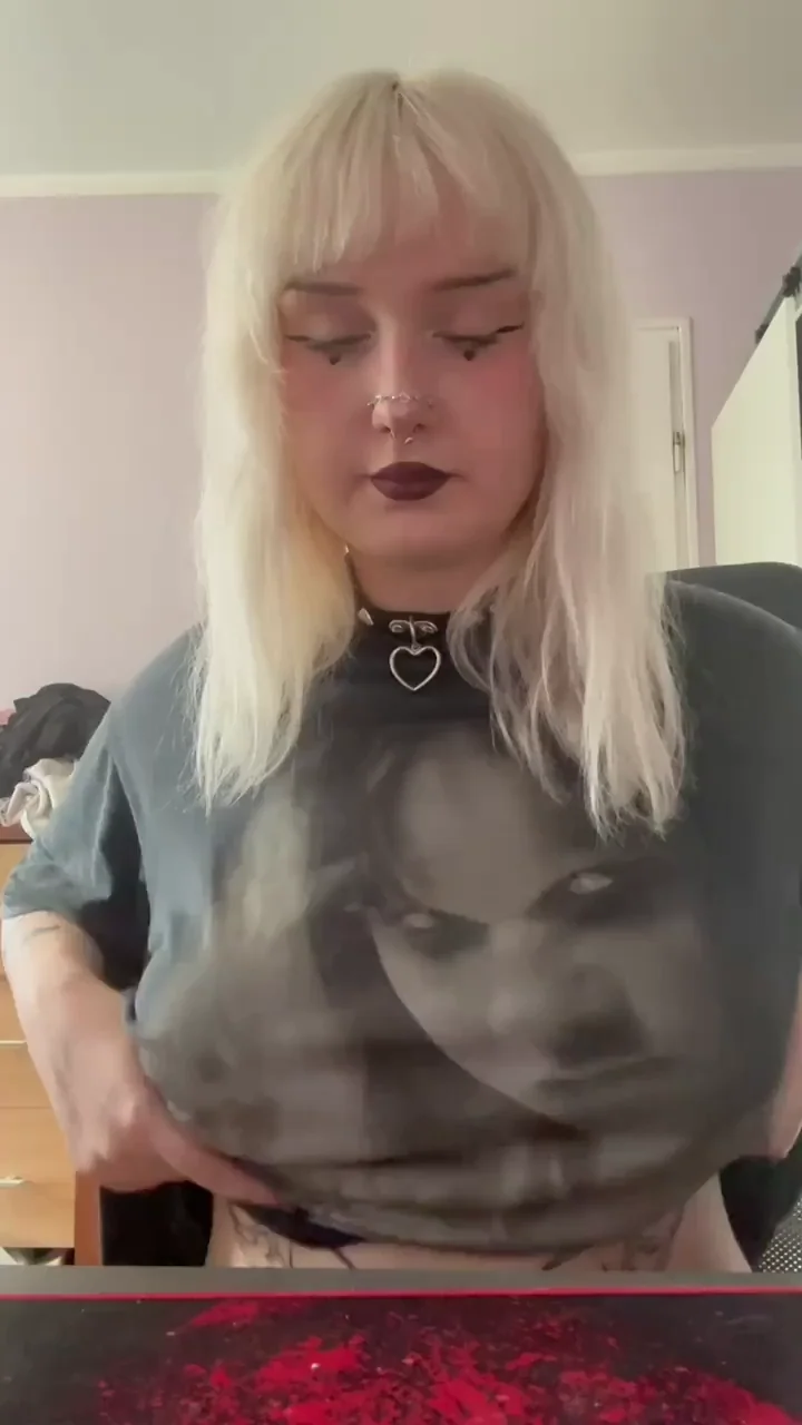 Flashing my big tits always makes me horny