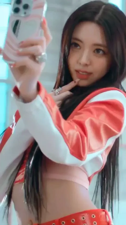 ITZY - Yuna