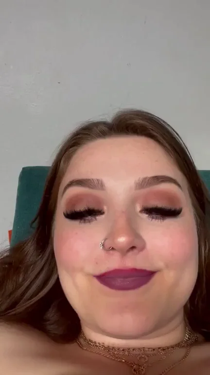 Wanna Suck These Juicy Tits? 😘💦