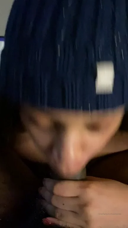 Busty Mom Slurps Massive BBC 🍆💦