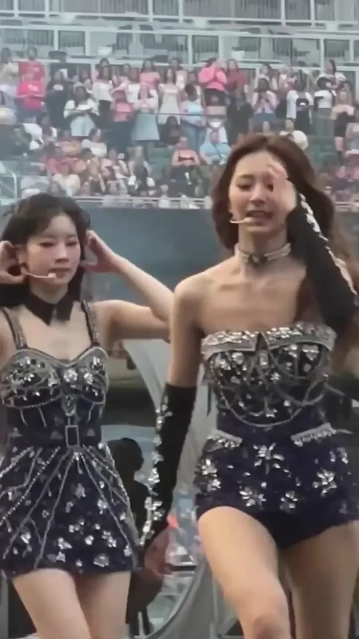 TWICE - Tzuyu