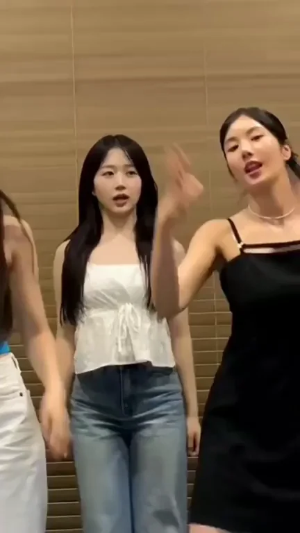 Kwon Eunbi x NMIXX - Haewon