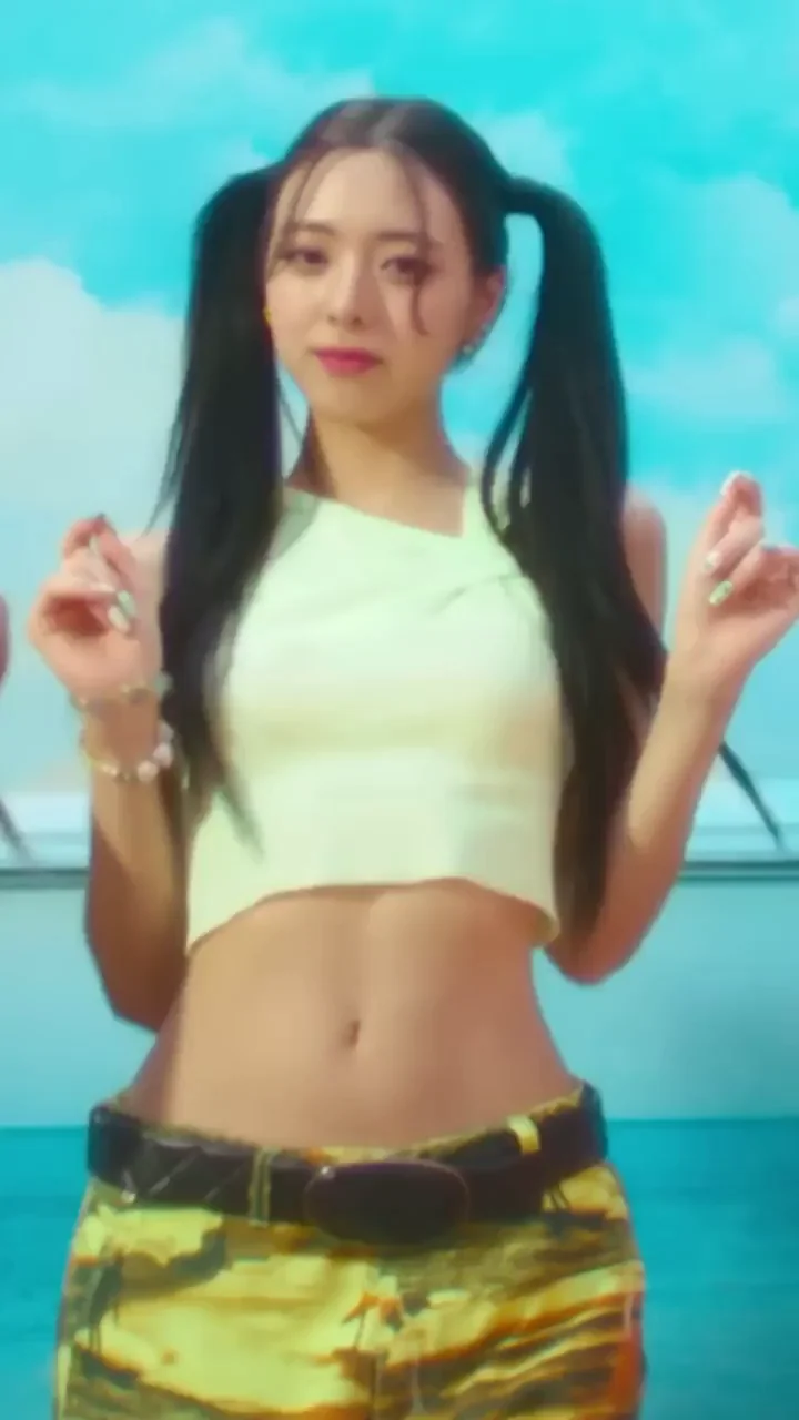 ITZY - Yuna & Yeji