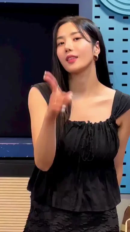 Kwon Eunbi's Sexy Black Mini Dress Tease 😈🔥