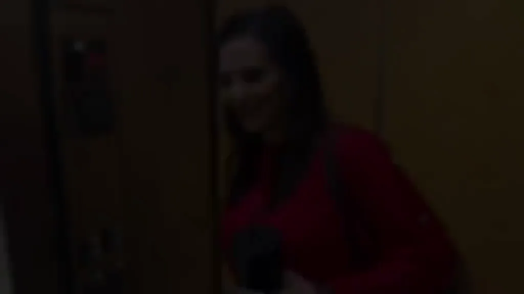 Hubby sucks on bulls balls