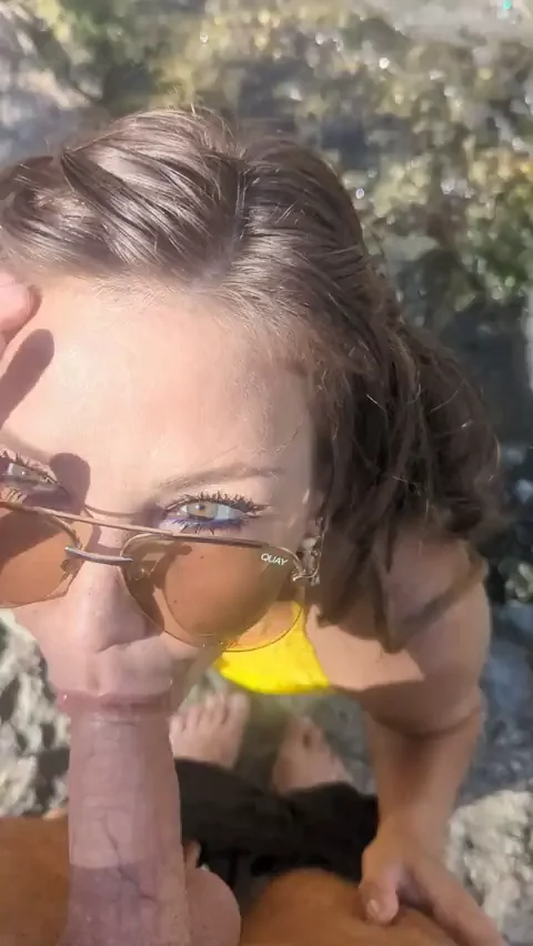 Rianna Forbes' Risky Trailhead Suck-Off 😈🥾🍆💦