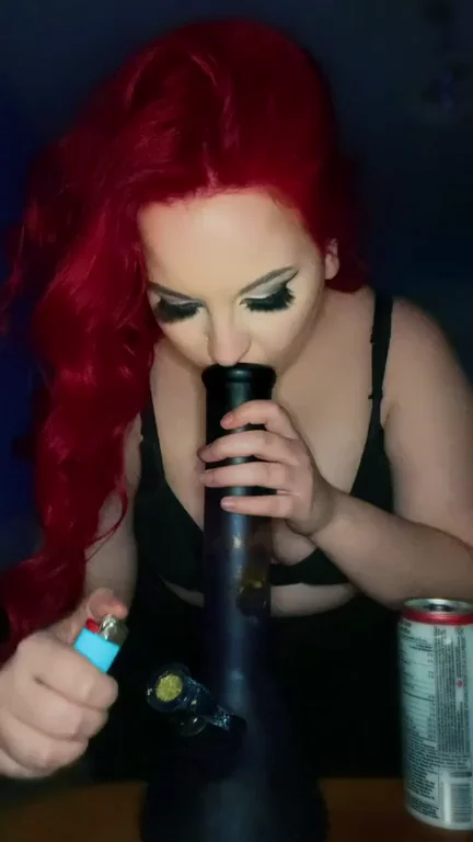 What do you think of my bong??[F]