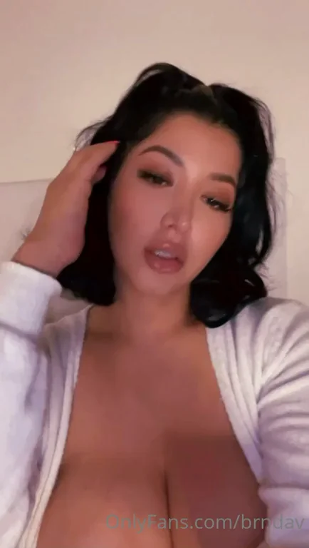 Thick Latina Bombshell Squeezes Her Massive Tits in Teasing OF Tease