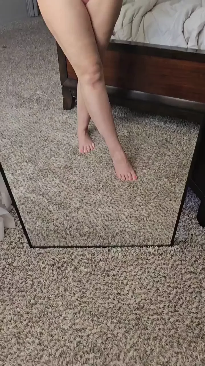 Hubby Thinks I'm a Sexy MILF Tease - Check My Thick Curves!