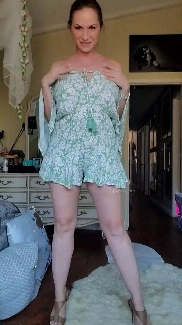Just a Milf who still loves to show off her titties [reveal]