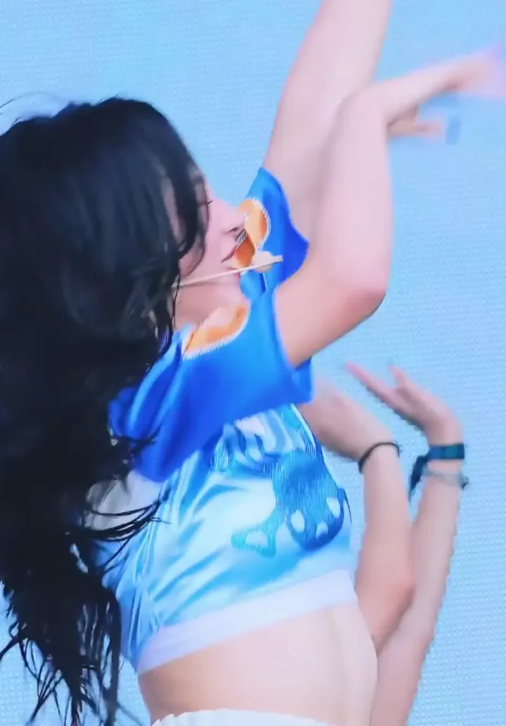 Minji from NewJeans Teasing in Shiny Blue Crop Top 💙🔥