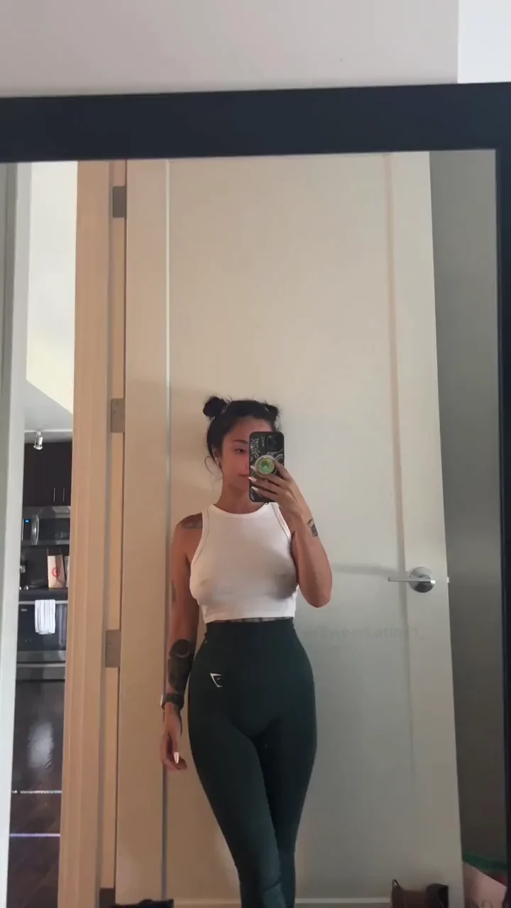 Latina Gym Slut's Thicc Tits Tease in Tight Leggings