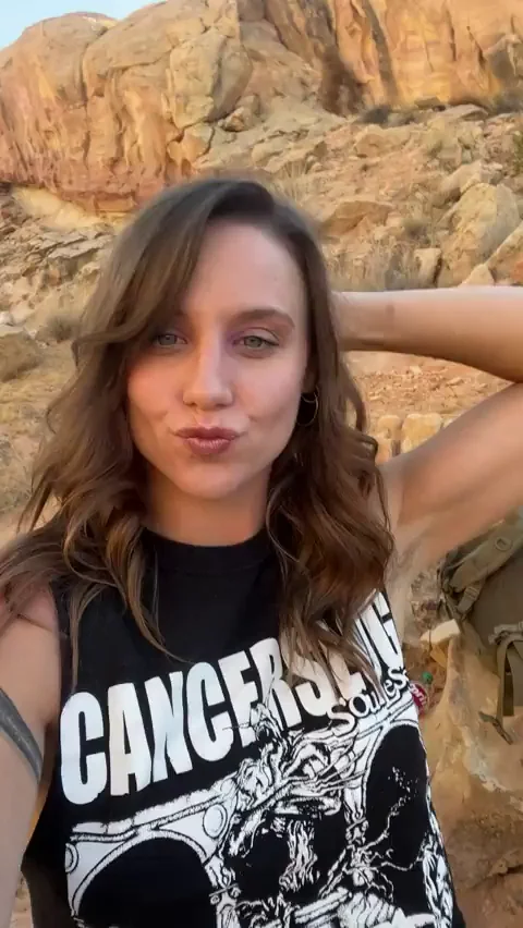 Tattooed Slut Flashes Tits in Rocky Outdoors 😈🌄