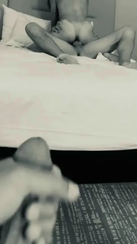 Wifey Spreads Wide for Bull's Huge Cock After Flirty Night
