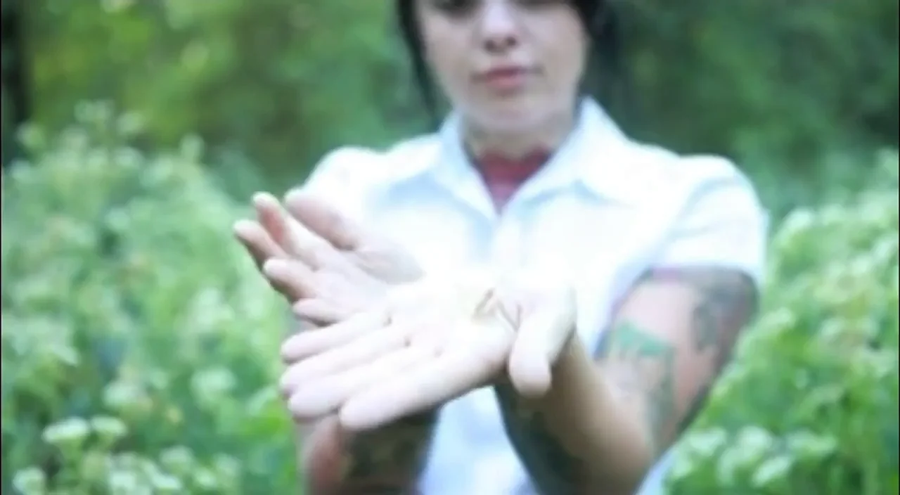 Take a stroll with gorgeous Radeo in this Way Back Wednesday video ðŸŒ¸
