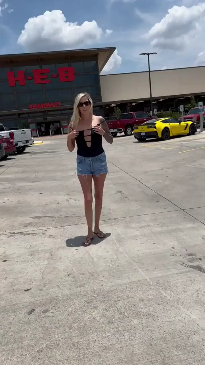 Sexy Texas Slut Teasing at HEB Parking Lot