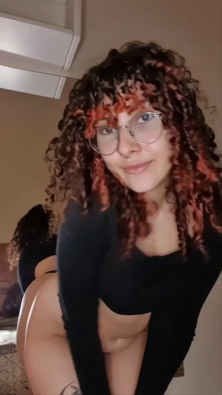 Latina Egirl Teases: Games or Facesit My Juicy Ass? 🍑😈