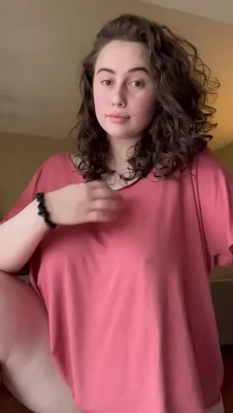 🍼 Massive Tits Stealing the Show from My Wild Bedhead 😈
