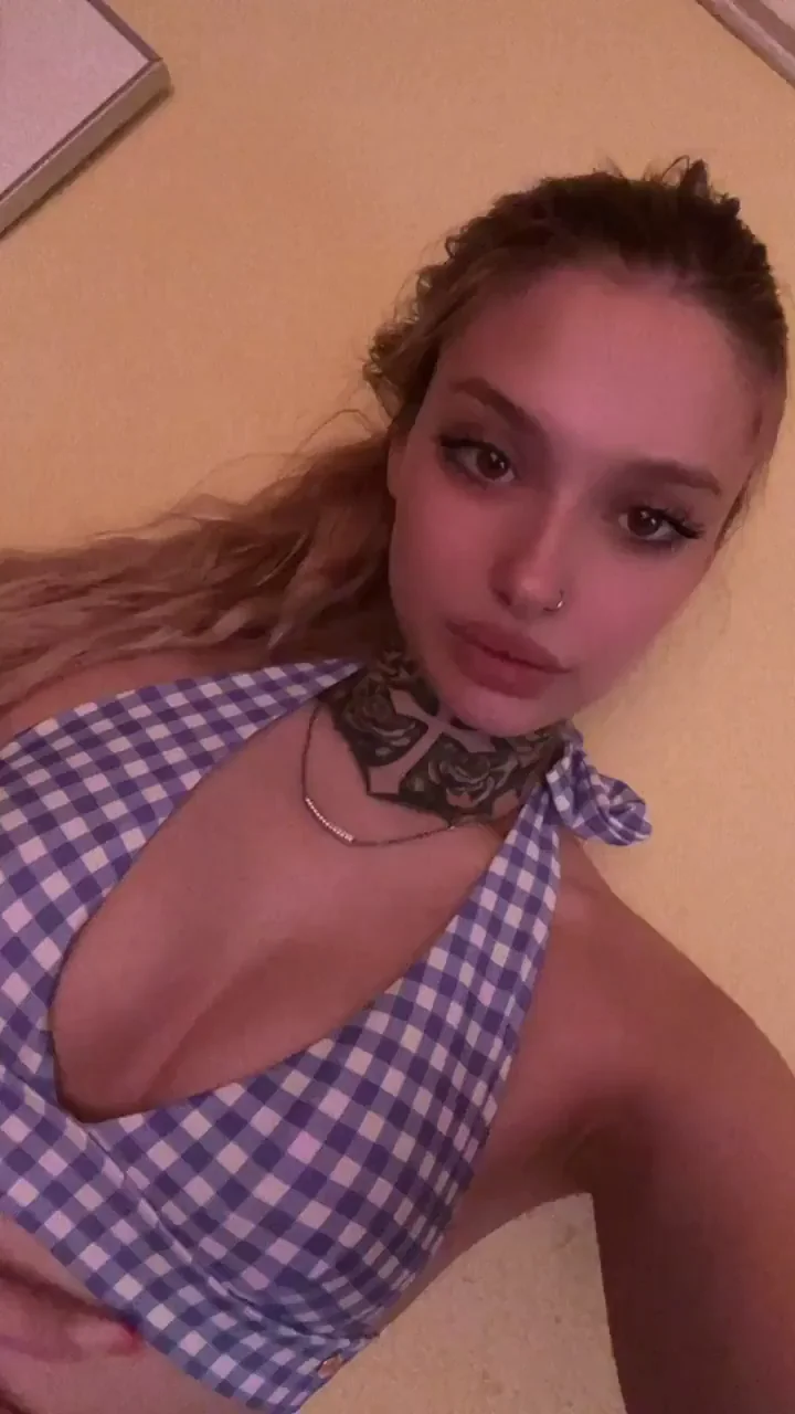 This tummy wants to take it all [GIF]