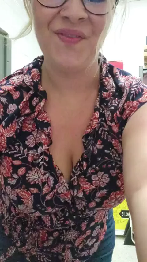 Thick Office Slut's Naughty Supply Closet Tease