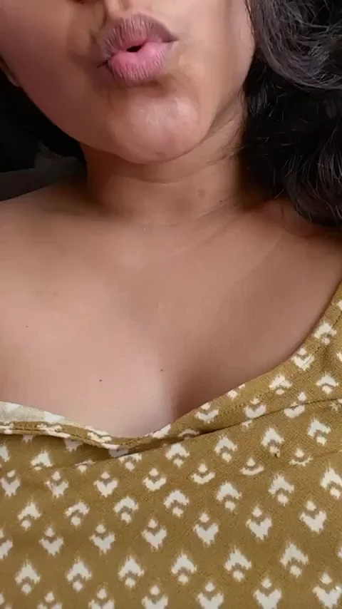 Ebony Babe's Kissy Lips Begging for Dick Deep Inside 😘🍫💦