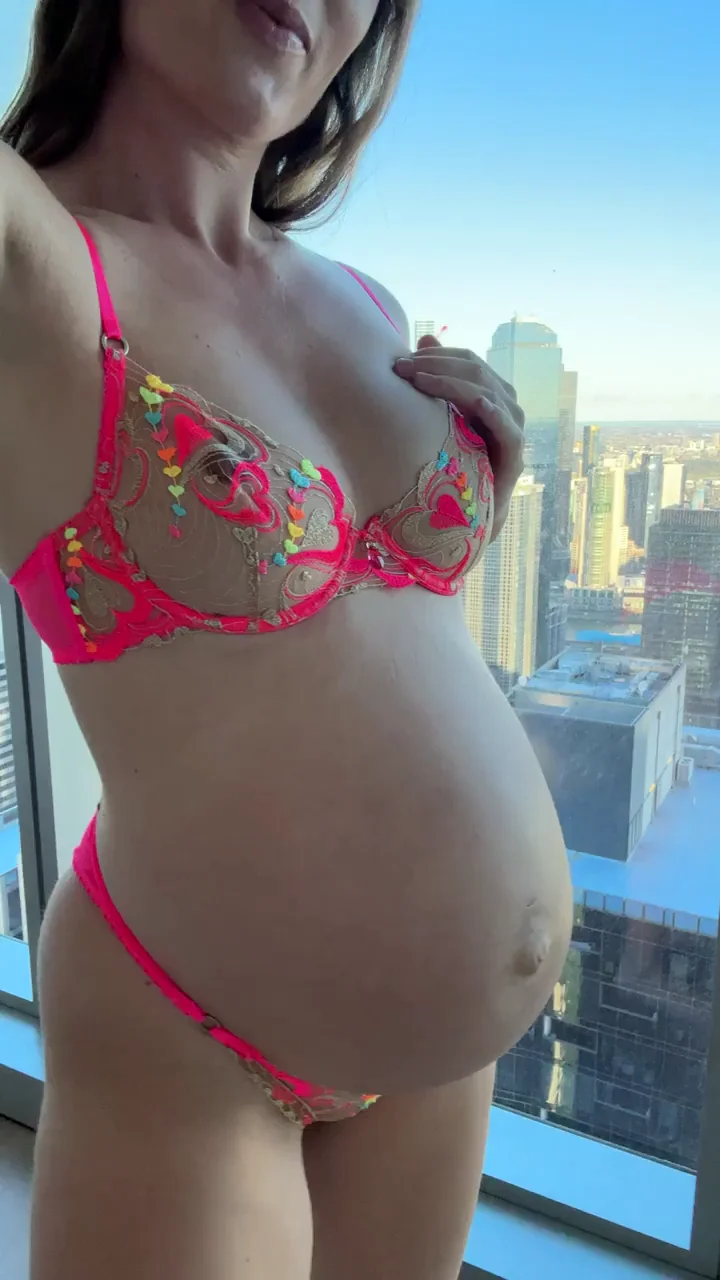 Preggo Titty Tuesday Drop 💦🍈 Massive Pregnant Boobs Reveal