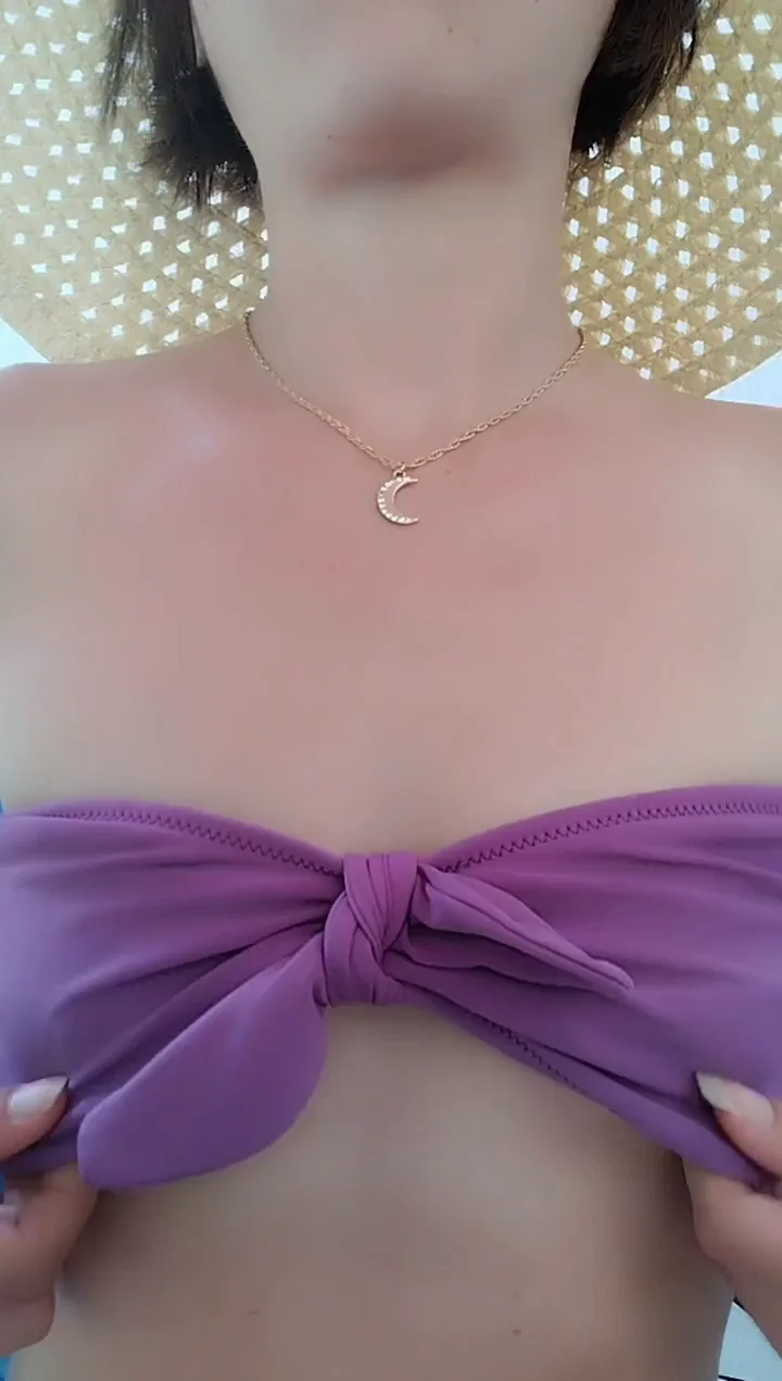 Petite Babe's Playful Titty Jiggle and Tease Drop