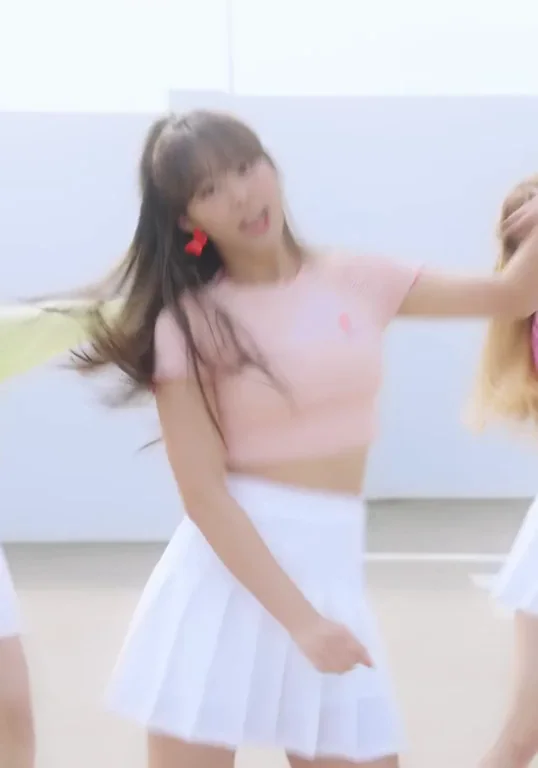 Cherry Bullet - Chaerin