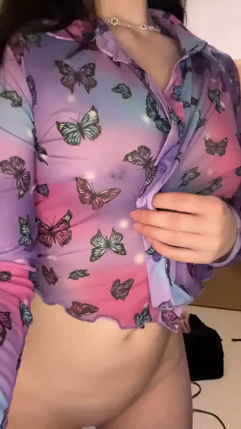 A skinny girl with tiny tits are the best