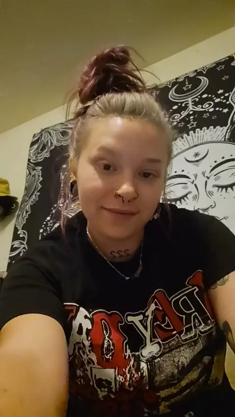 want my tits in ur face? sub my onlyfans 😈 link below
