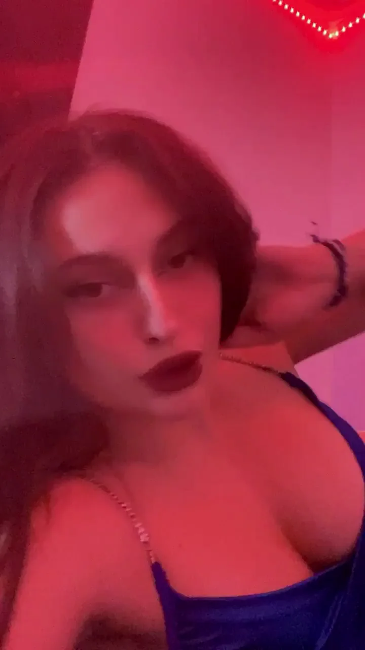 Do you accept nudes from your step sis?