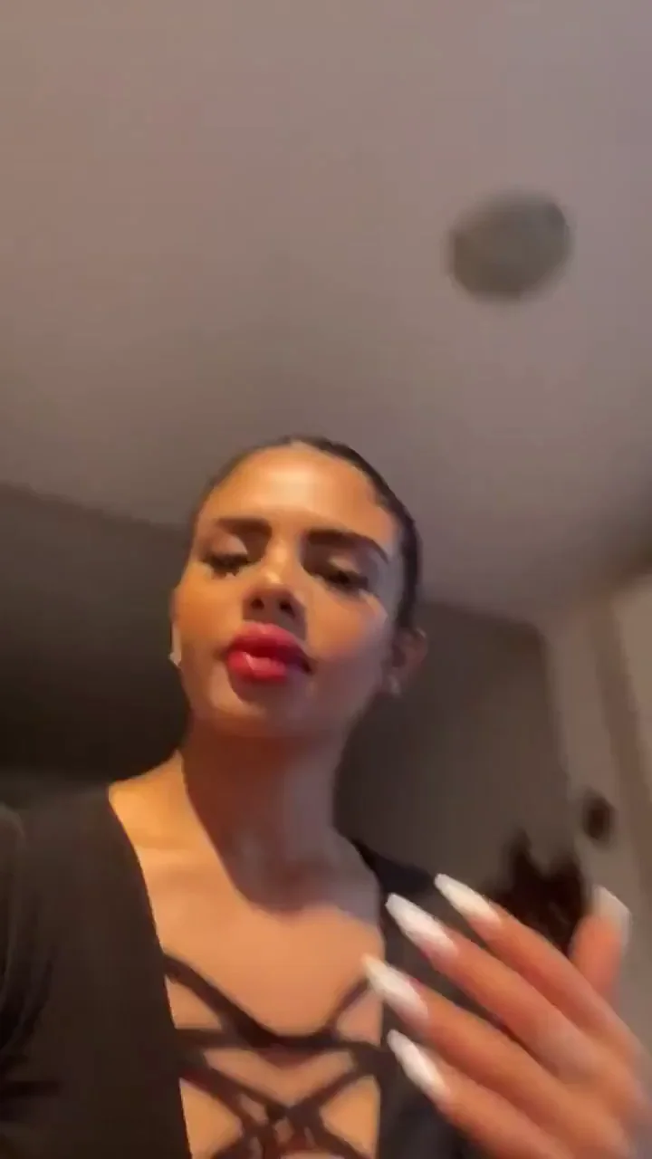 Perfect Big Titted Teen Tease 😍🍈🍈