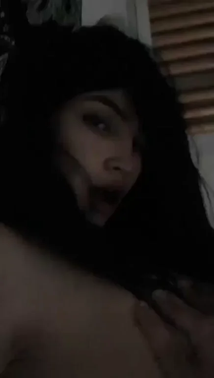 OG Sauce? 😈🔥 Indian Babe Teases Her Juicy Curves 💦