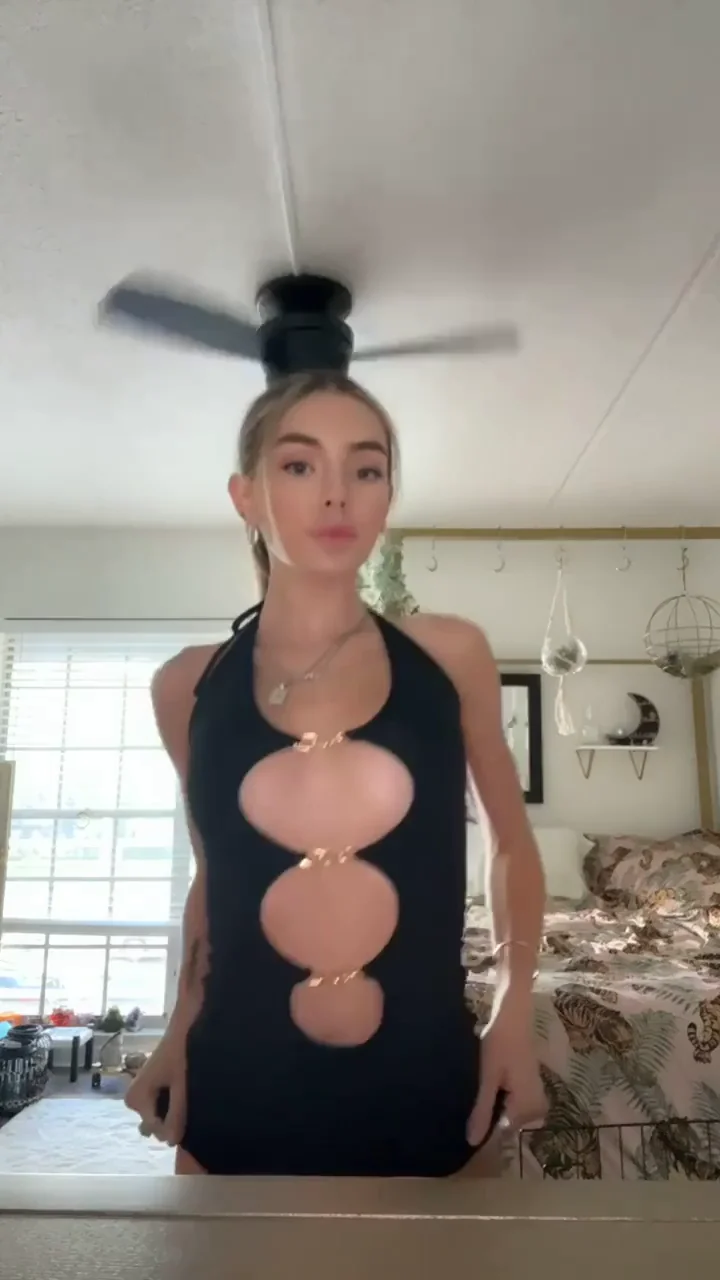 Let me be your favorite doll to fuck on the weekends