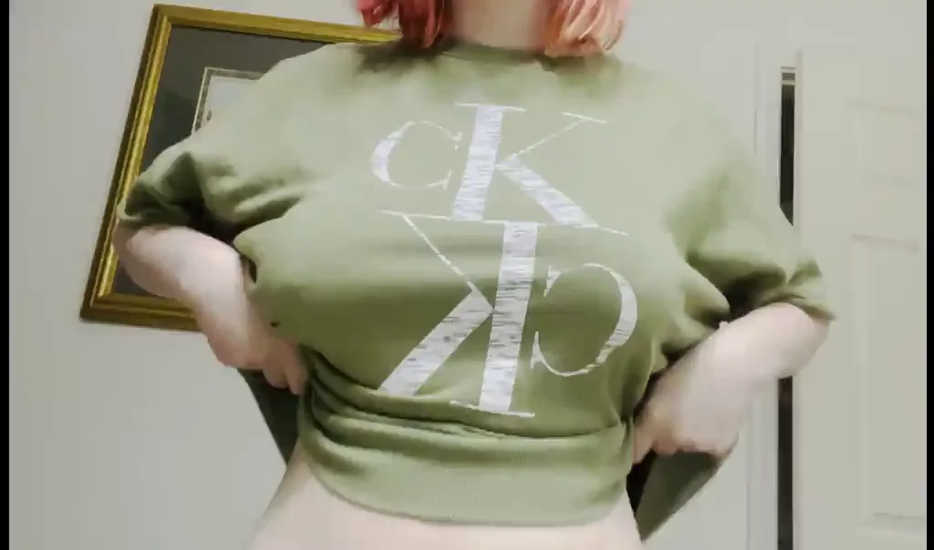 filmed in the bathroom of my friends house?? [oc]
