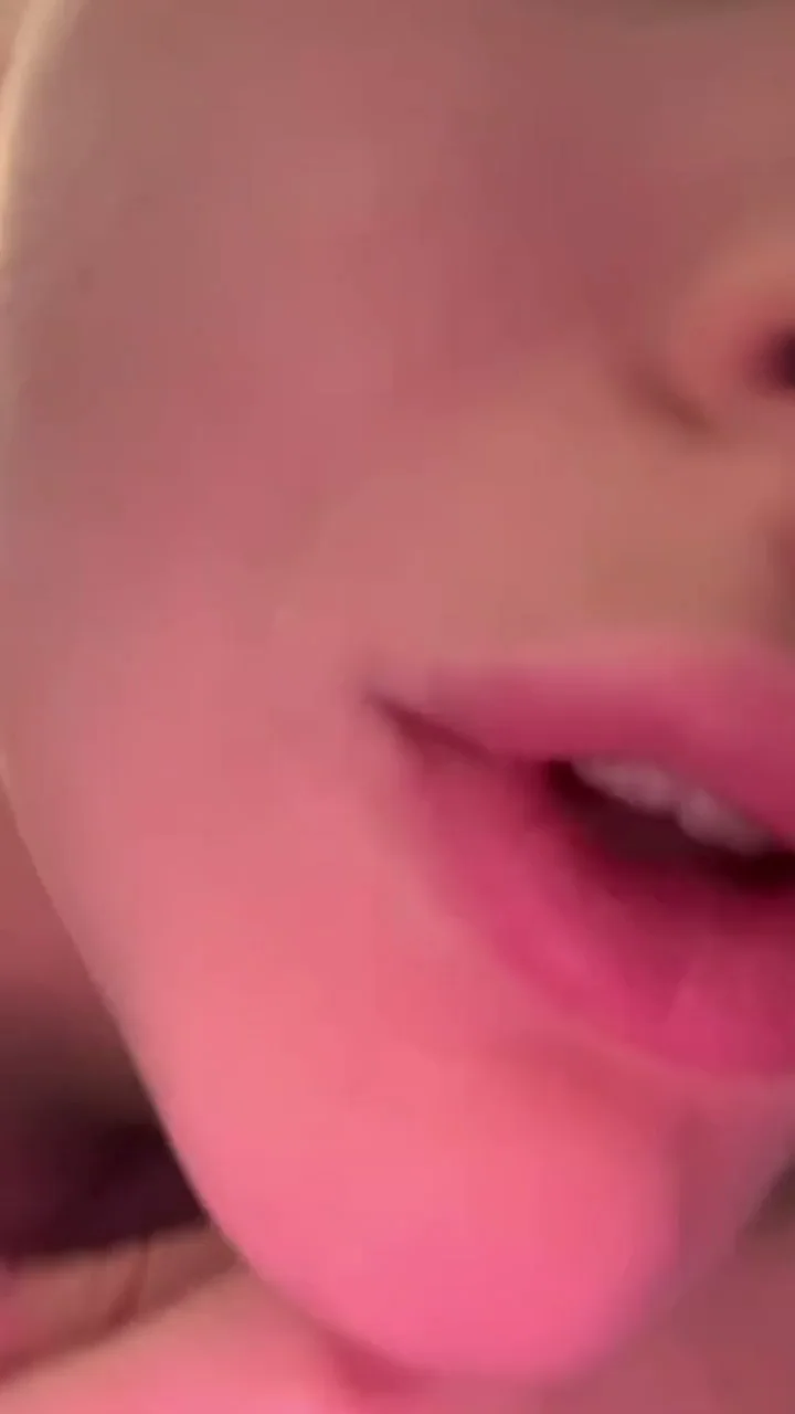 19yo Teen Slut's First Time Virgin Tease 😈🍑