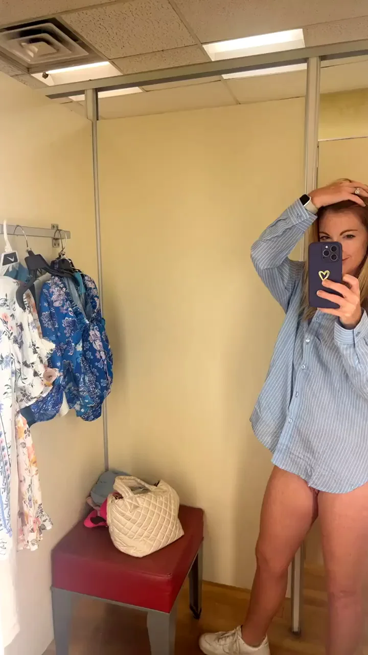 MILF Tease: Changing Room Pussy Flash & Naughty Bare-Ass Pose