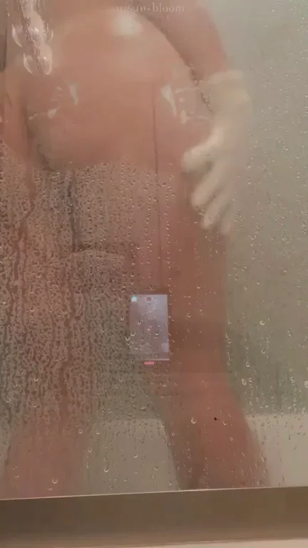 Exfoliate this ass with your cock ? (f30)