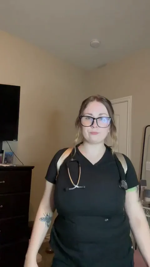 I'm a naughty nurse with big titties. Can I take care of you? 😁‡ (drop)