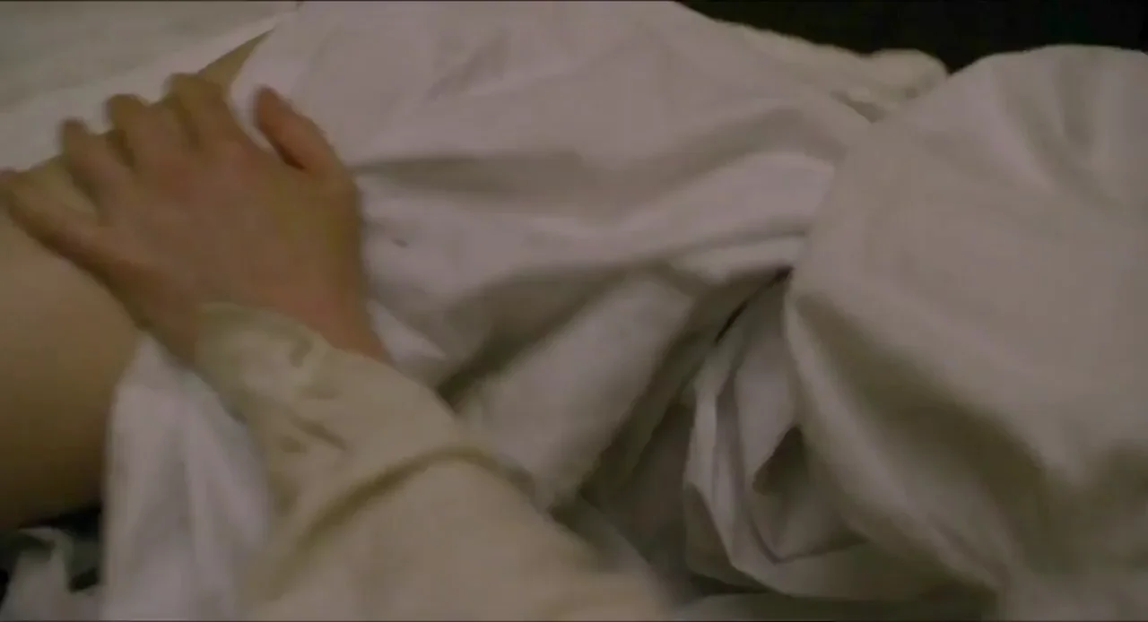 Kate Winslet & Saoirse Ronan Bed Tease 🔥👅 Big Tits & Ass Play