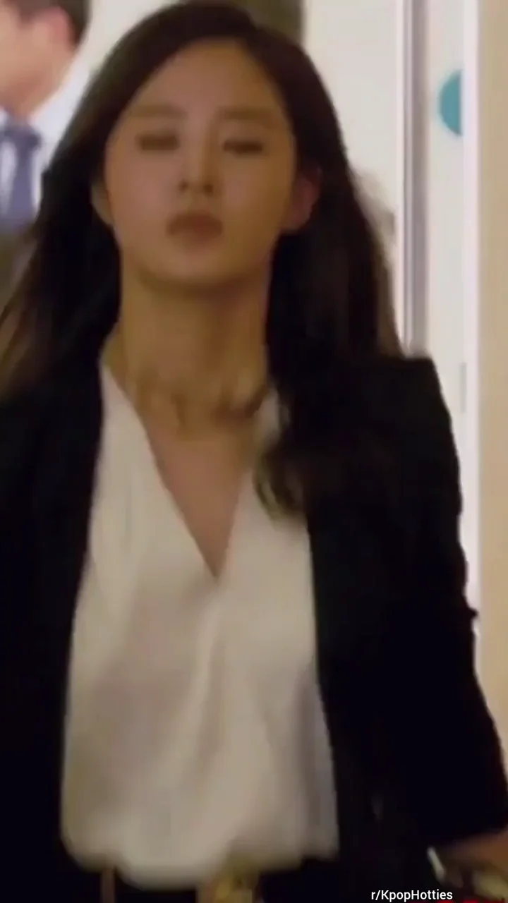 Kwon Yuri's Slutty Kpop Tease: Curves Poppin' in Office to Stage