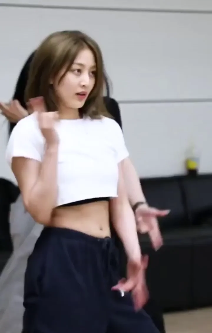 TWICE - JIHYO