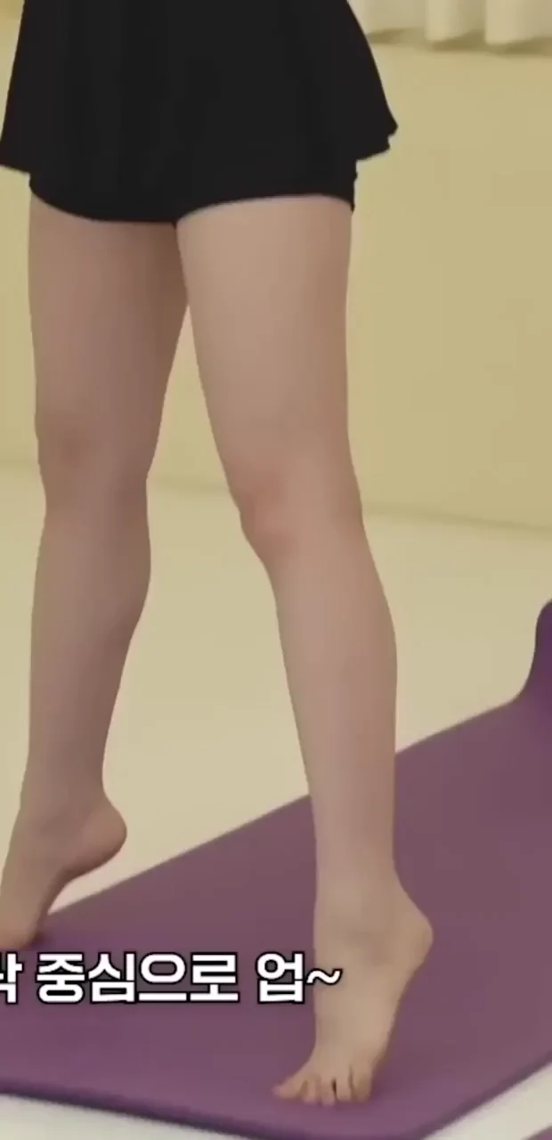 (VIVIZ) EUNHA - Pole Dance Lesson.