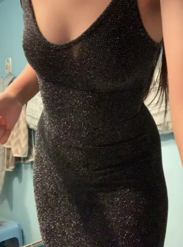 Sizzling Sparkly Dress Hugging My Thick Ebony Curves 😈✨
