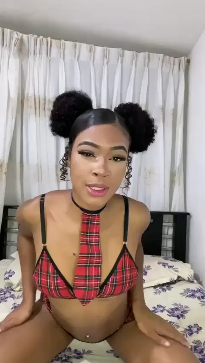 Big lips want to lick your cock, any size