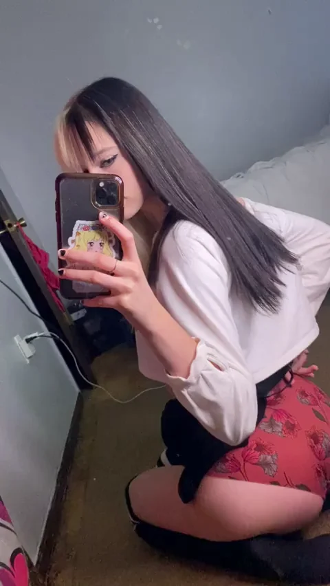 [TW] my ass makes up most of my body weight