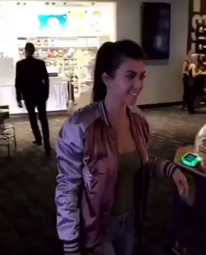 Kourtney Kardashian humping sister Kylie