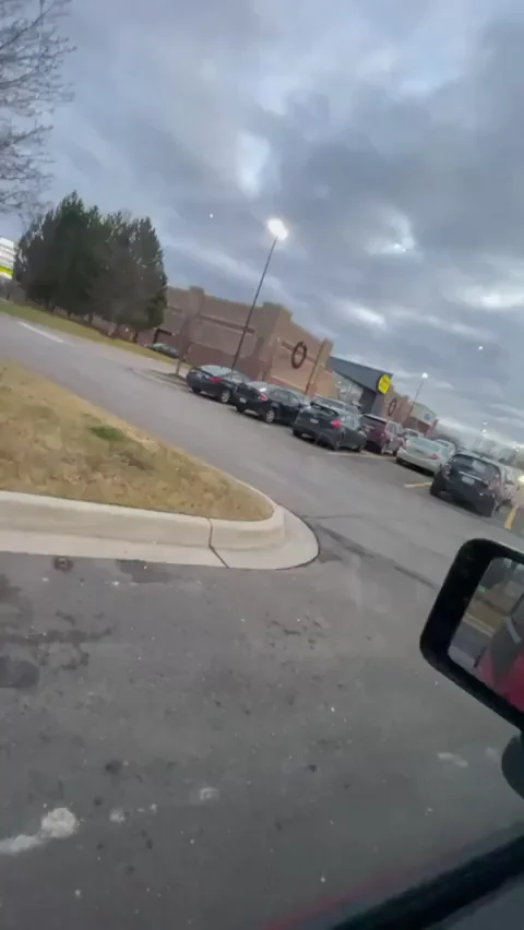 Just giving a blowjob to a lucky fan in the Best Buy parking lot | wonder who saw