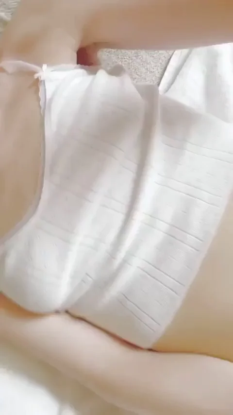 Innocent Amateur's Pristine Pink Pussy Reveal - Nervous Virgin Tease
